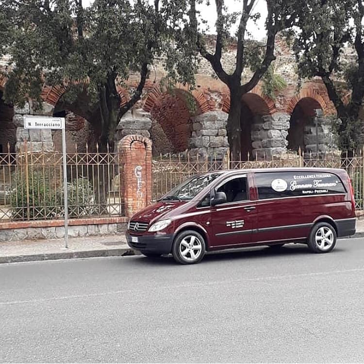 Mezzo onoranze funebri Gennaro Tammaro a Napoli